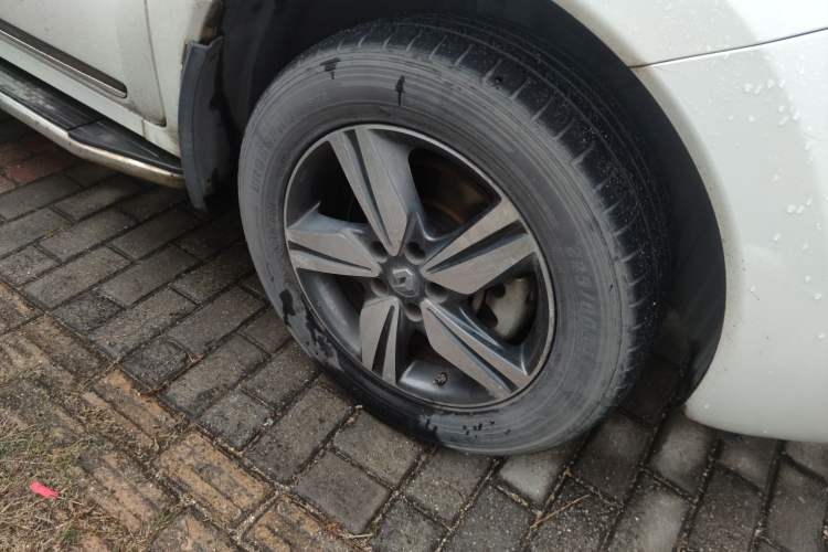 Used Renault Koleos 2014 2.5L 4x4 Comfort Edition
