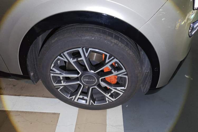 Used Lynk & Co 900 2025 2.0T Ultra Right Front Wheel Hub