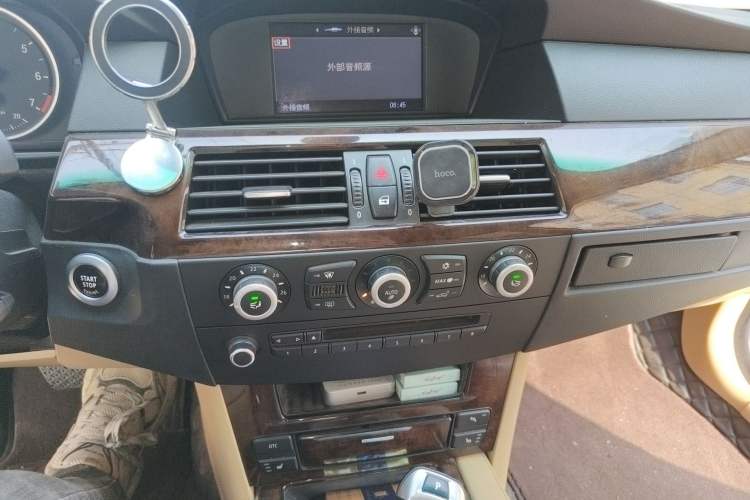 Used BMW 5 Series 2010 523Li Luxury Model