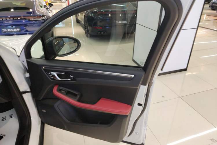 Used Porsche Macan 2023 Macan T 2.0T