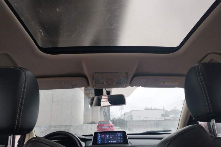 Used Dongfeng Fengon 580 2017 1.5T CVT Smart Style Model Headliner