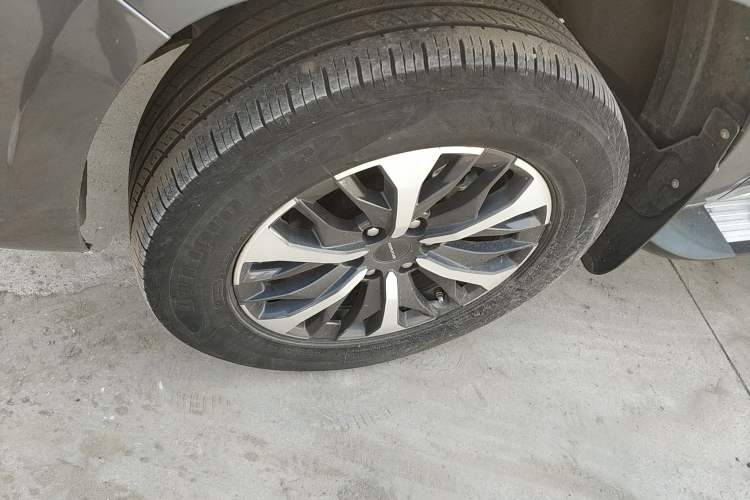 Used SAIC MAXUS T70 2021 2.0T Diesel Automatic 4x4 Elite Version with Long Bed and High Ground Clearance
