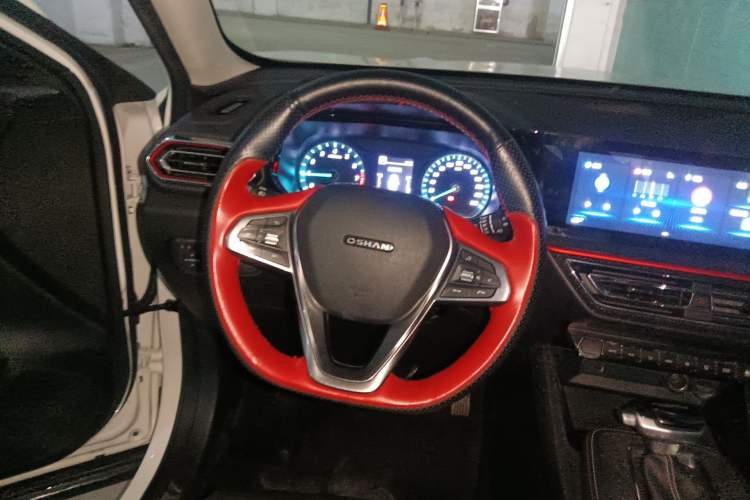 Used CHANGAN OSHAN X5 2021 Revised Version 1.5T DCT Luxury Edition
