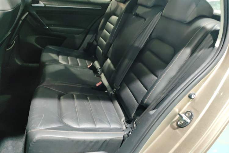 Used Volkswagen Golf Sportsvan 2016 230TSI Automatic Luxury Version