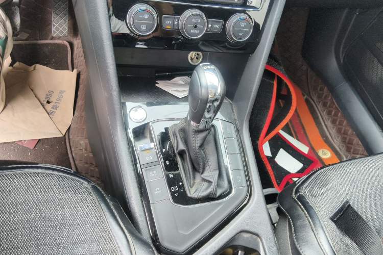 Used Volkswagen Tharu 2019 330TSI Four-Wheel Drive Luxury Edition China VI Standard Gear Lever