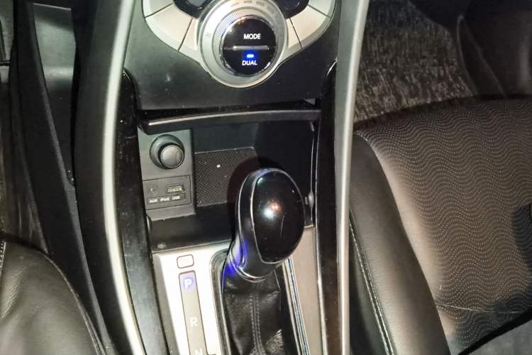 Used Hyundai Elantra (5th Generation / Langdong) 2012 1.6L Automatic Prestige Model
