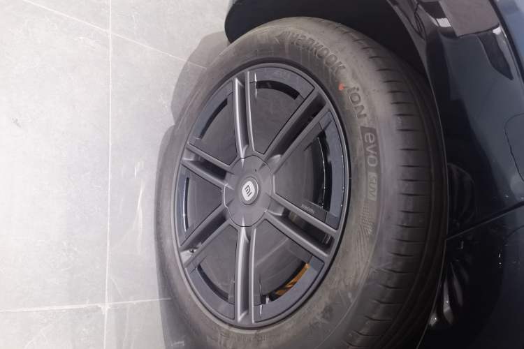 Used Xiaomi Auto YU7 2025 Ultra-Long Range All-Wheel Drive Pro Version
