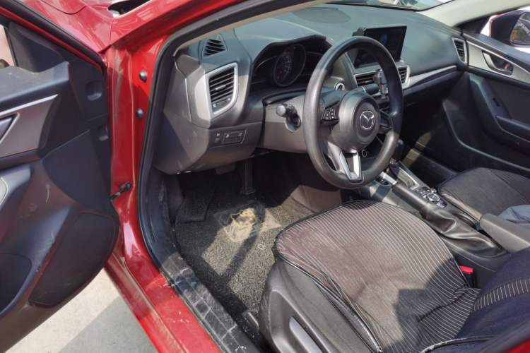 Used Mazda 3 Axela 2017 Sedan 1.5L Automatic Comfort Model Emission Standard China V