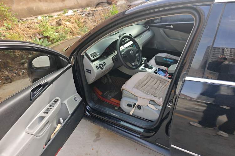 Used Volkswagen Magotan 2011 1.4 TSI Elite Edition Driver Seat