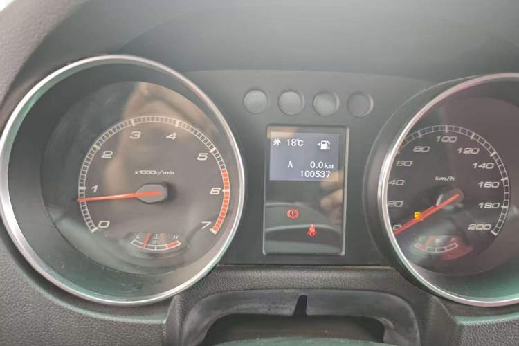 Used BAIC Off-Road BJ40 2016 40L 2.0T Manual Two-Wheel Drive Luxury Edition