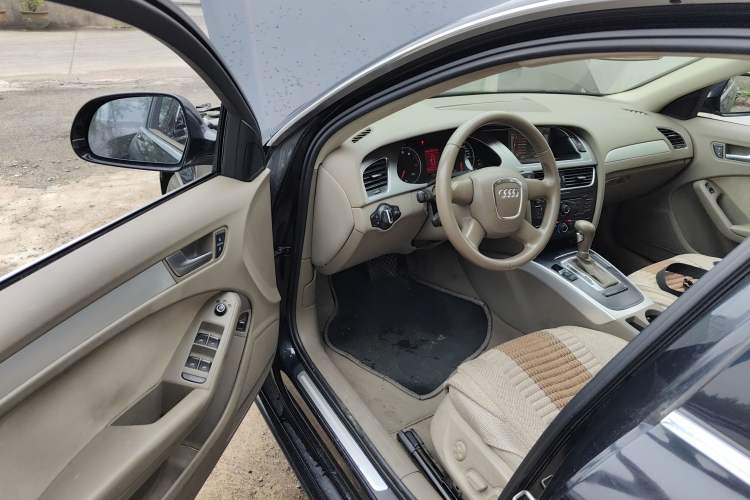 Used Audi A4L 2011 2.0 TFSI Standard Model Driver Seat