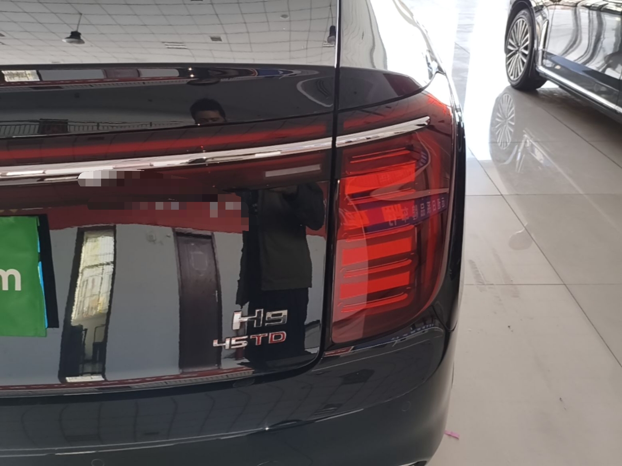 Hongqi H9 2025 Model Facelifted 2.0T Two-Wheel Drive Flag-Style Luxury Business Edition, 5 Seats - Chinese Trim Xiang — снимка 9