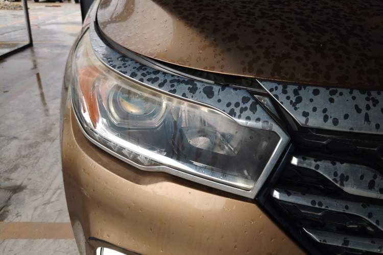 Used GAC Trumpchi GS4 2015 200T Manual Luxury Edition Right Front Headlight