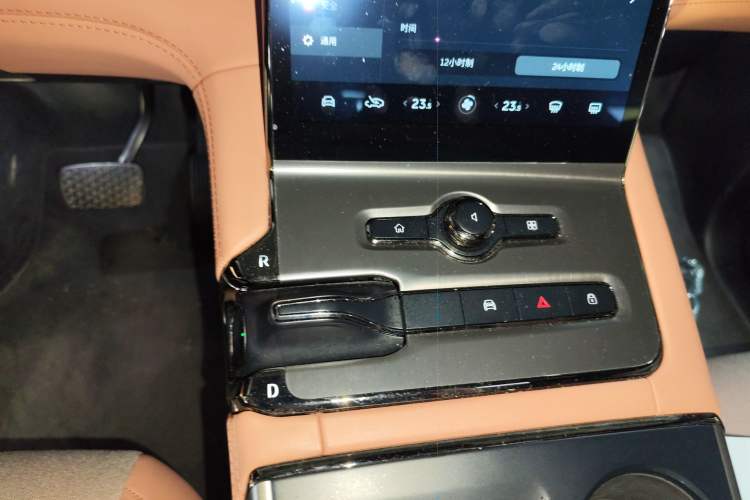 Used Nio EC6 2020 465 km Sport Edition Gear Lever