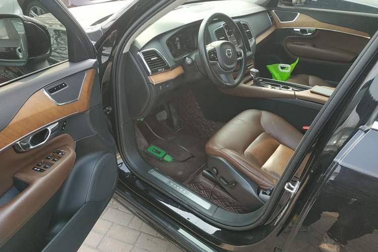 Used Volvo XC90 2020 Facelifted T6 Zhiyi Luxury 7-Seater
