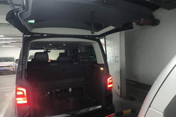 Used Volkswagen Multivan 2012 2.0 TSI Two-Wheel-Drive Luxury Edition Trunk