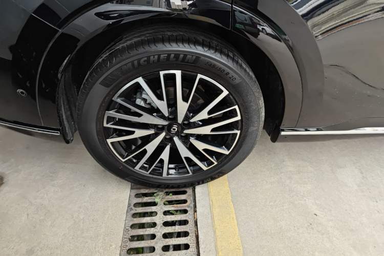 Used CHANGAN NEVO Q07 2025 215 Flagship PLUS Right Rear Wheel Hub