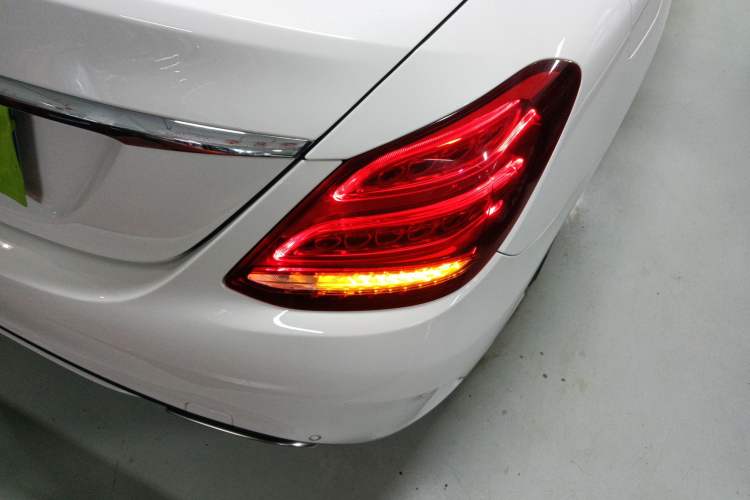Used Mercedes-Benz C-Class 2017 Facelift C 200 L Sport Edition Right Rear Taillight