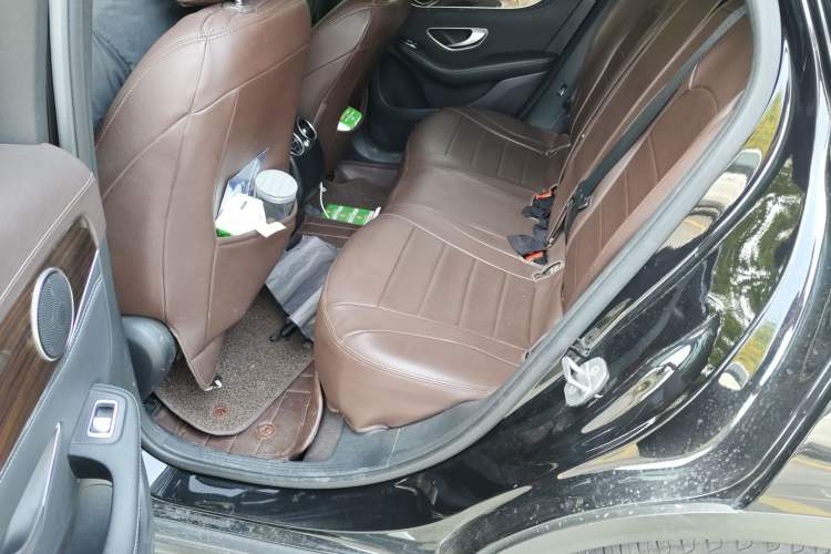 Used Mercedes-Benz GLC 2017 GLC 260 4MATIC Luxury Model
