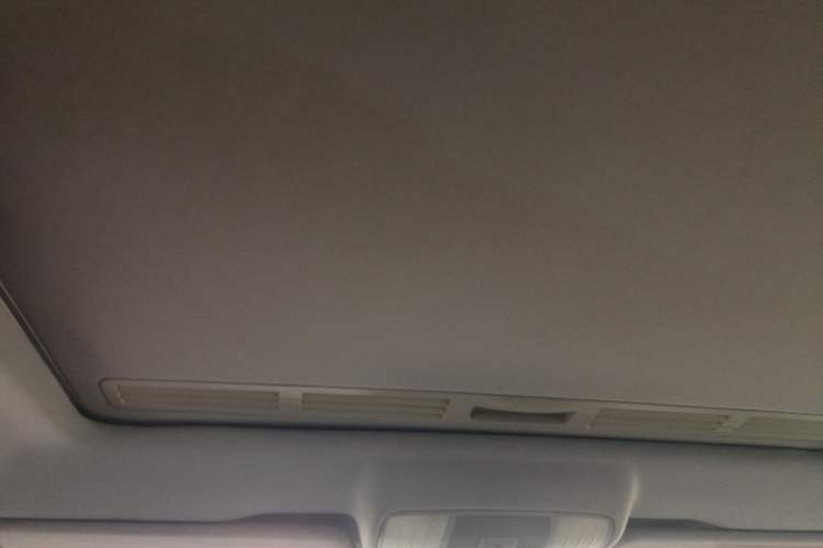 Used Mercedes-Benz E-Class 2011 E 200 L CGI Elegant Model
