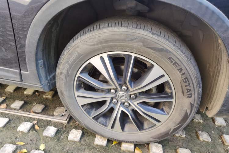 Used Dongfeng Aeolus AX7 2018 Classic 1.6T Automatic Luxury Model
