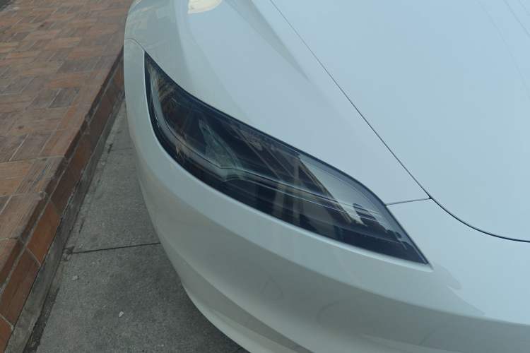 Used Tesla Model 3 2023 Long-Range All-Wheel-Drive Version
