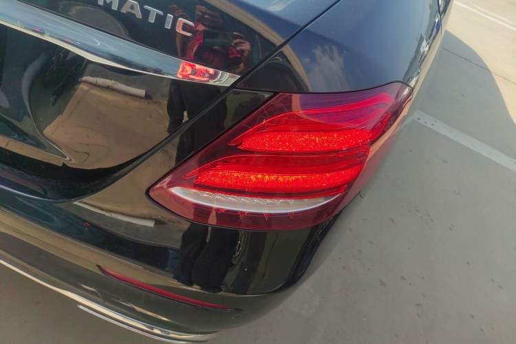 Used Mercedes-Benz E-Class 2020 E 260 L
