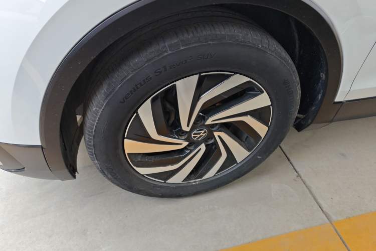 Used Volkswagen Tiguan L 2023 Revised Version 330TSI Automatic Two-Wheel Drive Smart Enjoyment Edition
