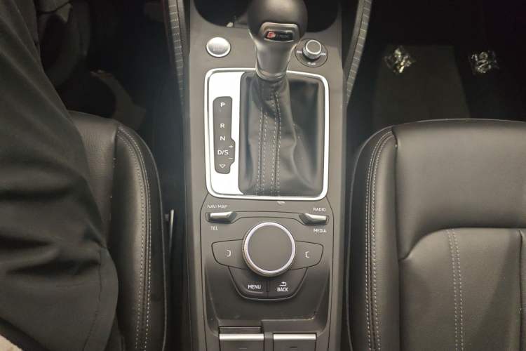 Used Audi Q2L 2024 35TFSI Fashionable and Dynamic Edition
