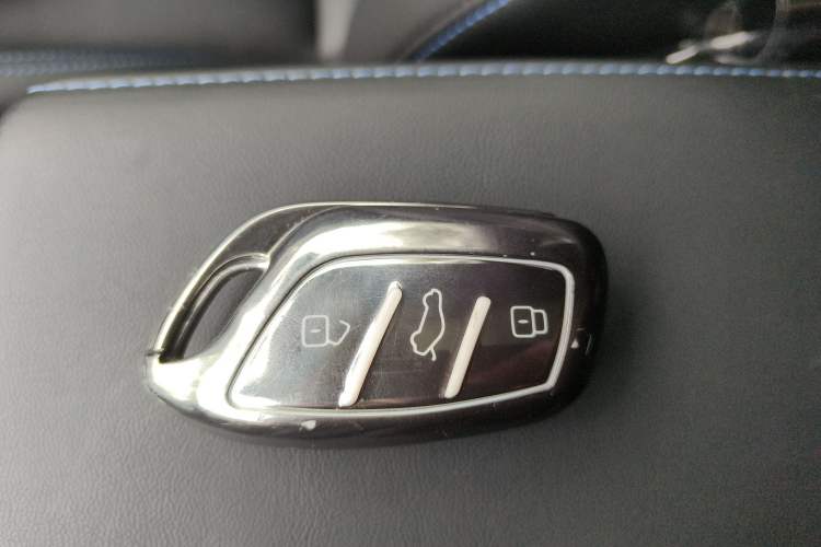 Used Roewe RX5 2020 PLUS 300TGI Automatic Ali National Trend Flagship Edition Vehicle Key