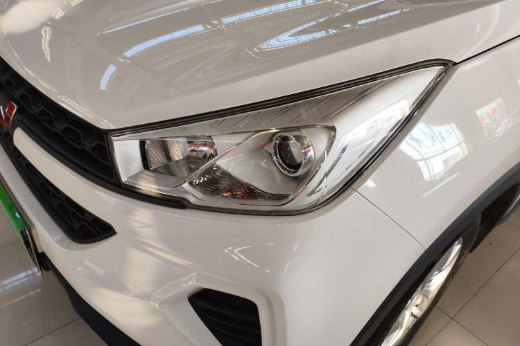 Used Wuling Hongguang S3 2018 1.5L Manual Standard Version China V Standard Left Front Headlight