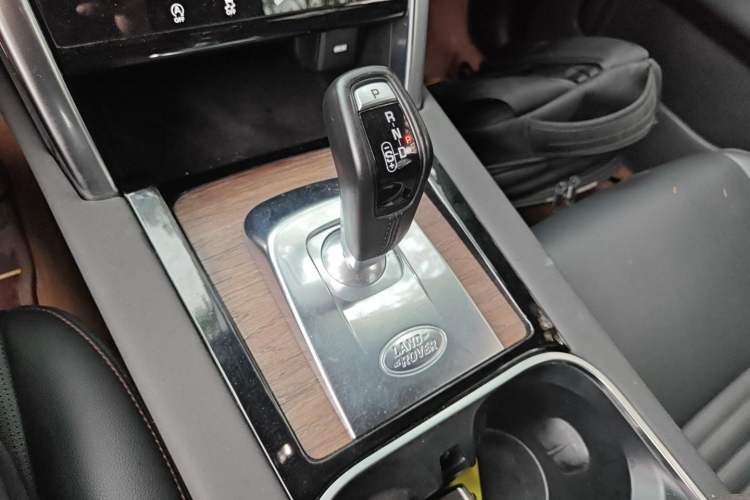 Used Land Rover Discovery Sport 2020 249 PS R-Dynamic Performance Edition