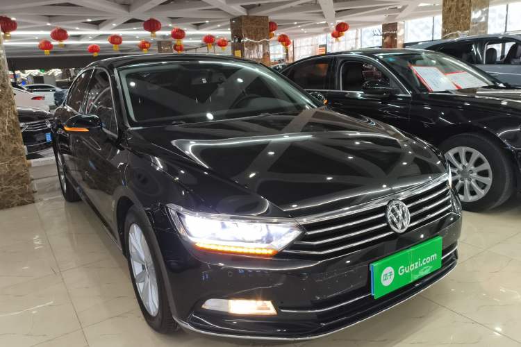 Used Volkswagen Magotan 2019 330TSI DSG Leading Model China VI Standard
