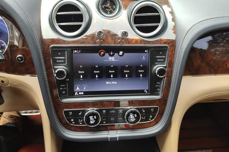 Used Bentley Bentayga 2016 6.0T Standard Edition
