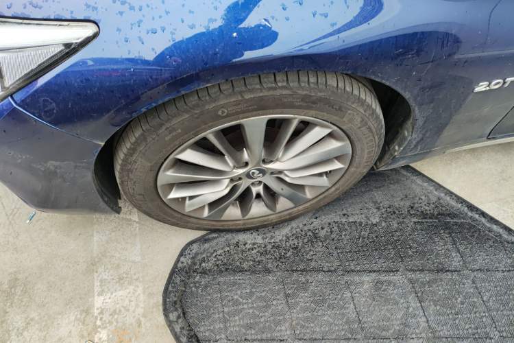 Used Infiniti Q50L 2018 2.0T Enjoyment Version China VI Standard Left Front Wheel Hub