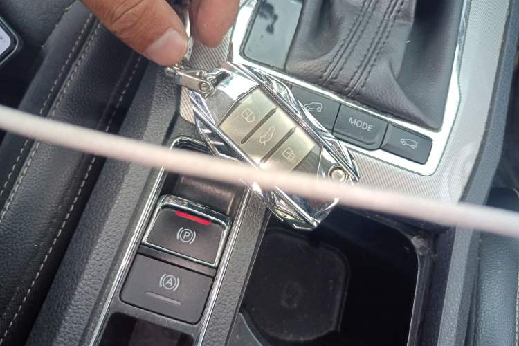 Used Roewe RX5 New Energy 2017 eRX5 50T Hybrid Connected Prestige Flagship Edition Vehicle Key