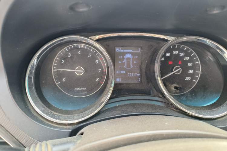 Used Wuling Hongguang 2016 1.5L S1 Deluxe Model China V-standard Odometer Close Up