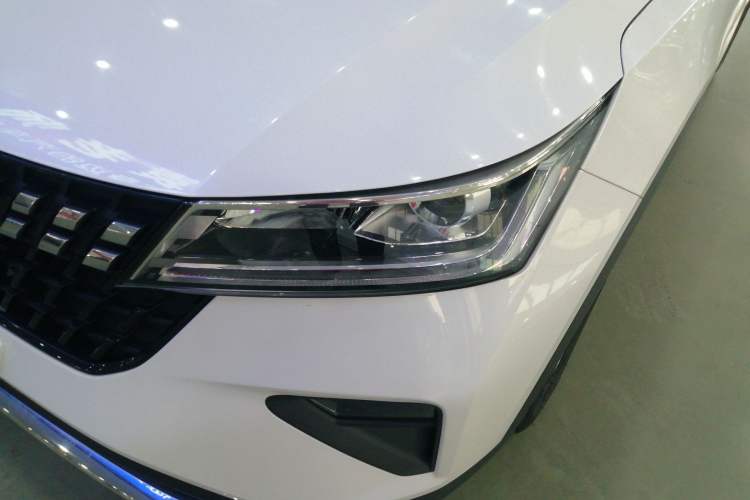 Used Wuling Alvez 2022 1.5L Manual Comfort Version
