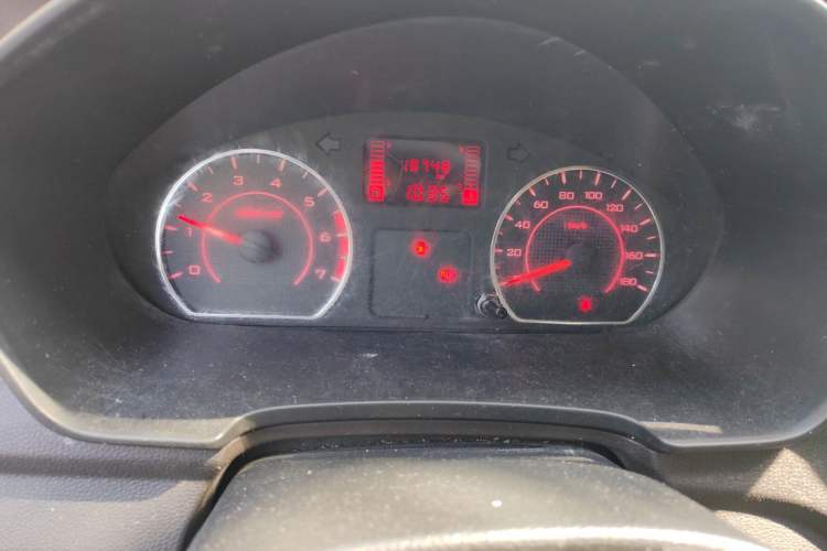 Used Wuling Hongguang V 2022 1.5L Jingqu Version Hydraulic Power Steering LAR