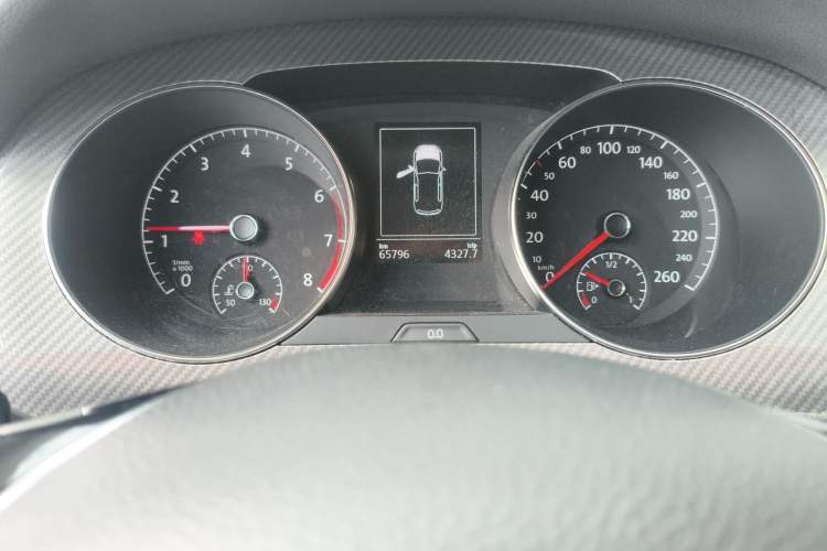 Used Volkswagen Golf Sportsvan 2019 280TSI Automatic Sentinel Model China VI Standard Odometer Close Up