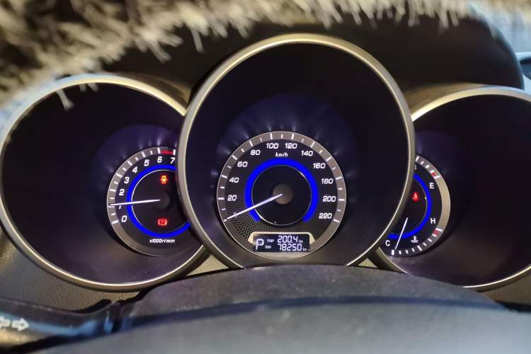 Used CHANGAN Eado 2013 1.6L Automatic ZhiKu Model China IV Standard
