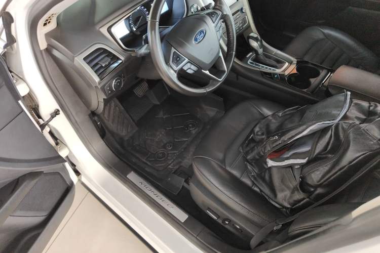 Used Ford Mondeo 2013 2.0L GTDi 200 Luxury Model
