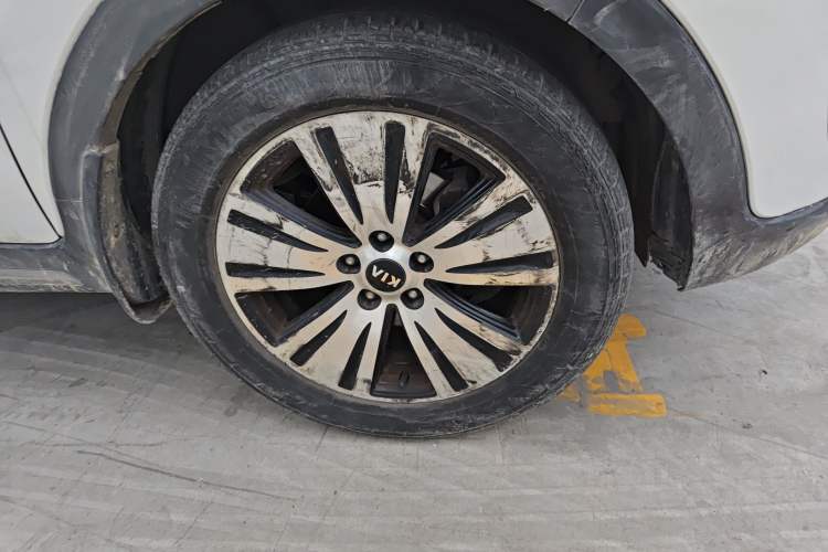 Used Kia Sportage R 2015 2.0L Automatic Two-Wheel Drive DLX Model