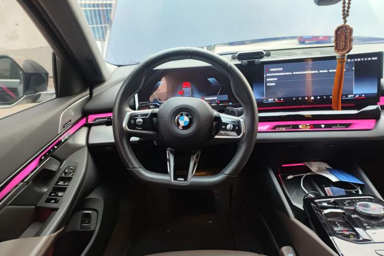 Used BMW 5 Series 2025 530Li Leading Model M Sport Package Steering Wheel