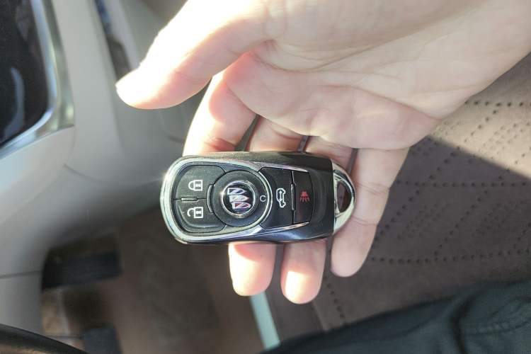 Used Buick GL8 2020 Land Business Class 652T Luxury Model
