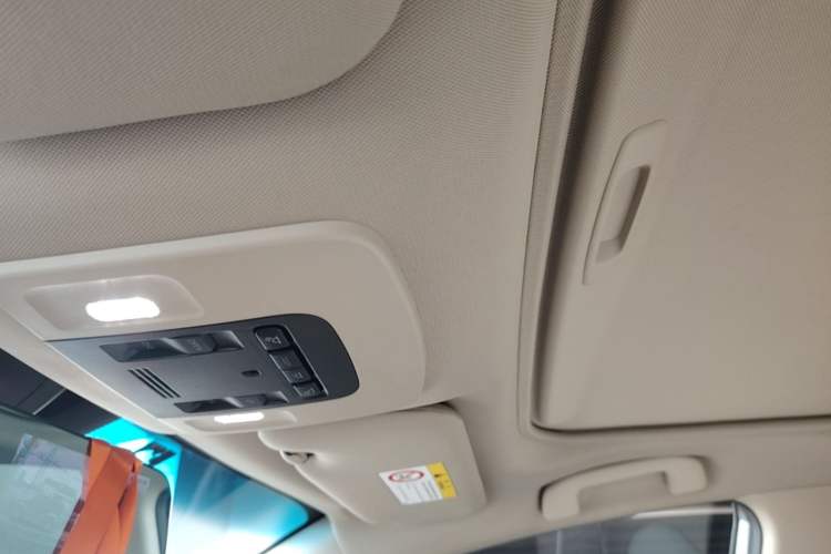 Used Toyota Camry 2019 Revised Version 2.0G Luxury Edition
