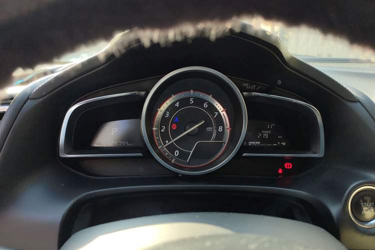 Used Mazda 3 Axela 2014 Sedan 2.0L Automatic Flagship Model