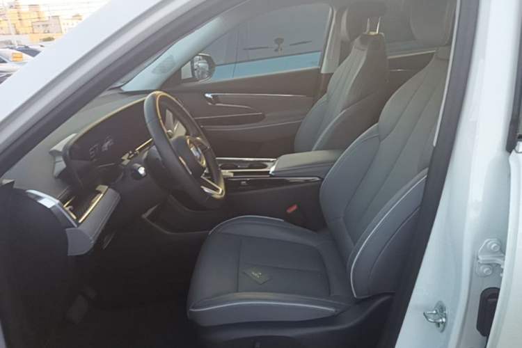 Used Buick E5 2025 Model 620KM Prestige Edition