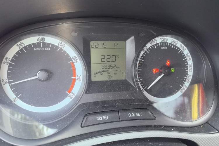 Used Skoda Fabia 2016 1.4L Automatic Car Enjoy Edition
