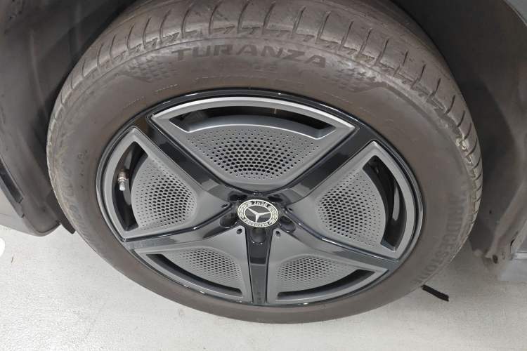 Used Mercedes-Benz EQE SUV 2023 500 4MATIC Special Edition Left Front Wheel Hub